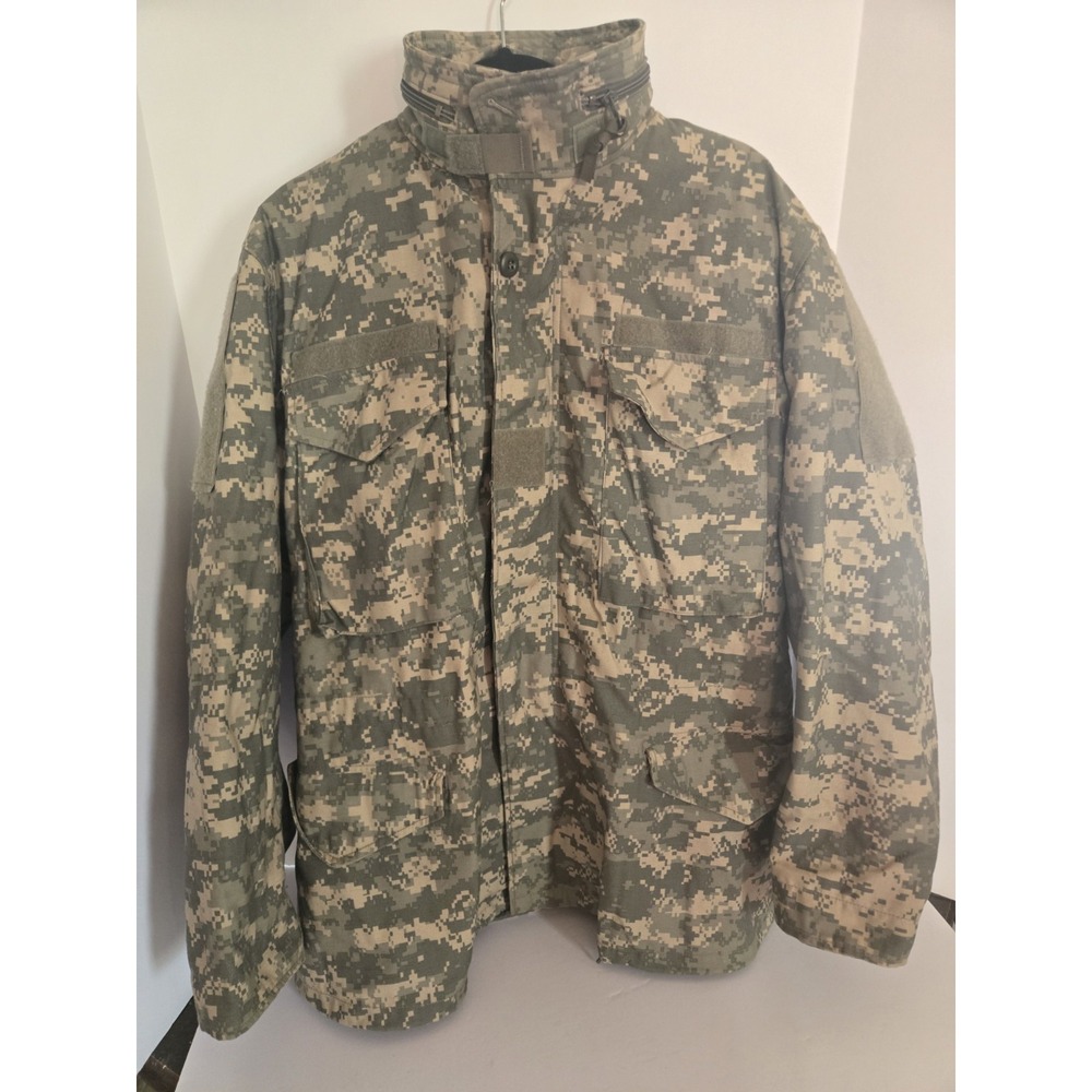 U.S. Army Cold Weather Field Coat W/ Liner, Medium Regular, Universal Camo‎